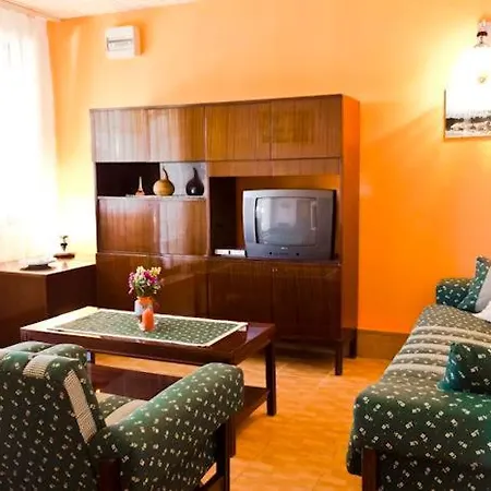 Guest house Viktor Rogoznica
