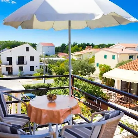 Guest house Viktor Rogoznica