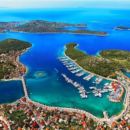 Viktor Rogoznica Guest house 3*